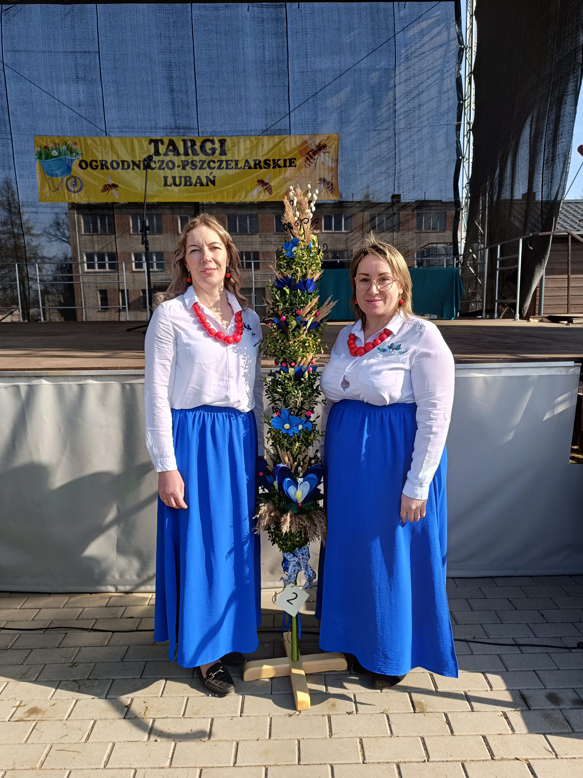 Laureat wyróżnienia w konkursie na Palmę Wielkanocną KGW w Dąbrowie ,, Babeczki z Dabrowy''