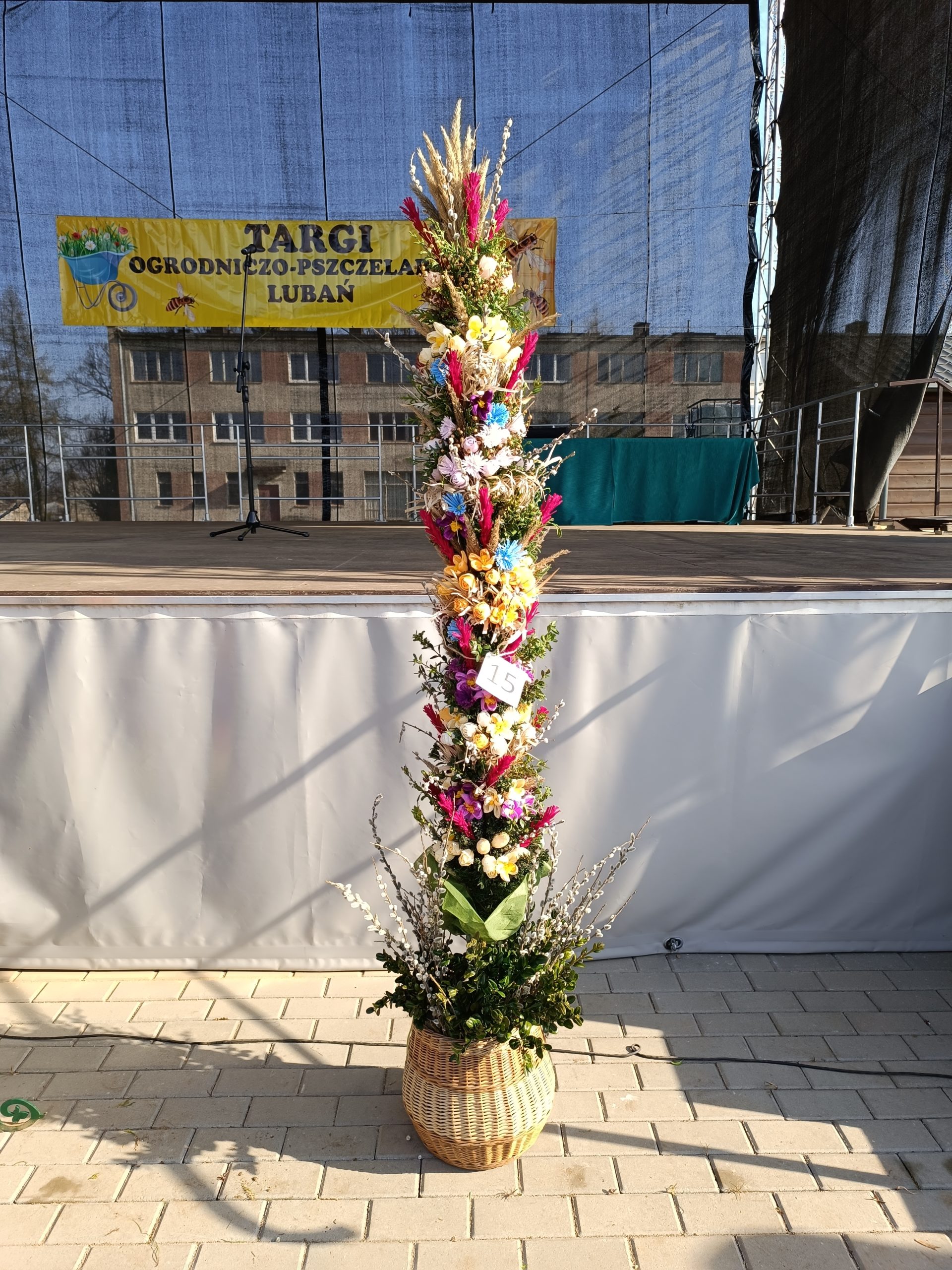Zdjęcie Palmy zajmujacej II miejsce w konkusie -KGW ,,Chochla i Warząchew'' w Sztutowie